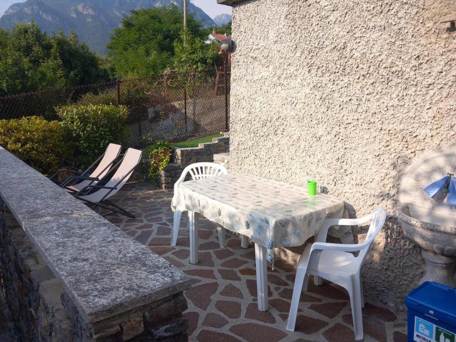 Lake And Guzzi View - Holiday Home Mandello del Lario Kültér fotó